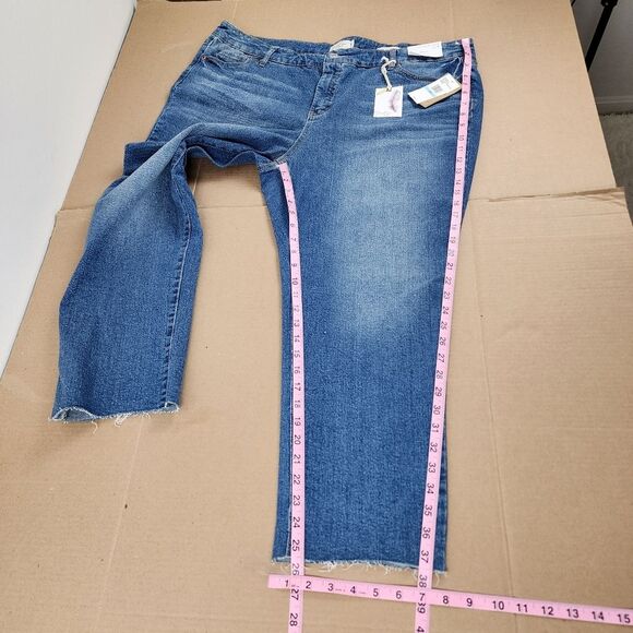 Jessica Simpson Cropped Jeans Blue Denim Slim Straight High Rise Plus Size 20W - Picture 8 of 16